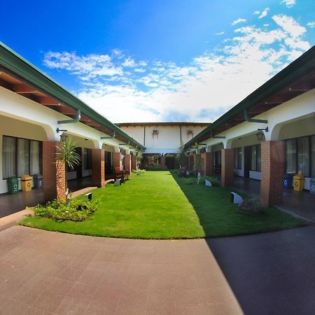 Hotel Wagelia Turrialba Bagian luar foto