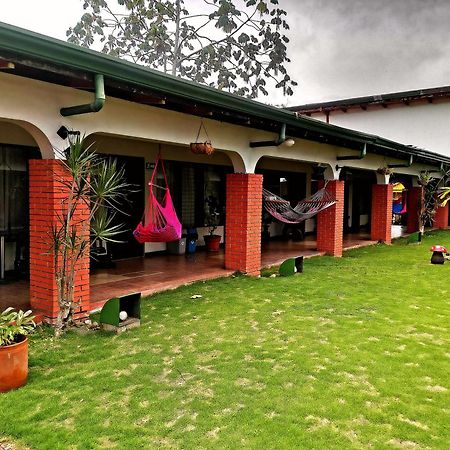 Hotel Wagelia Turrialba Bagian luar foto