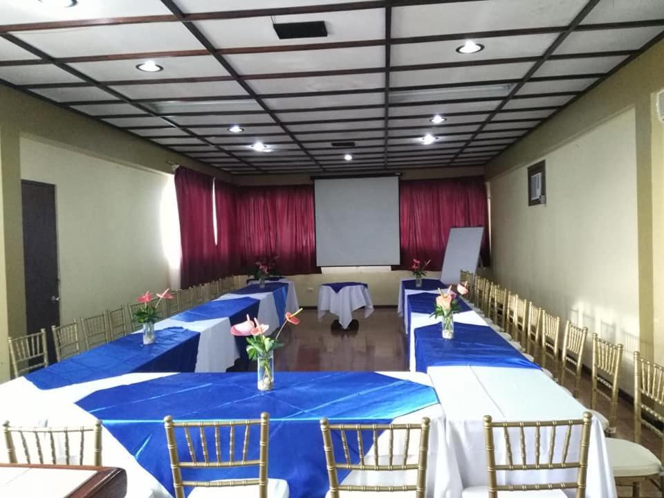 Hotel Wagelia Turrialba Bagian luar foto