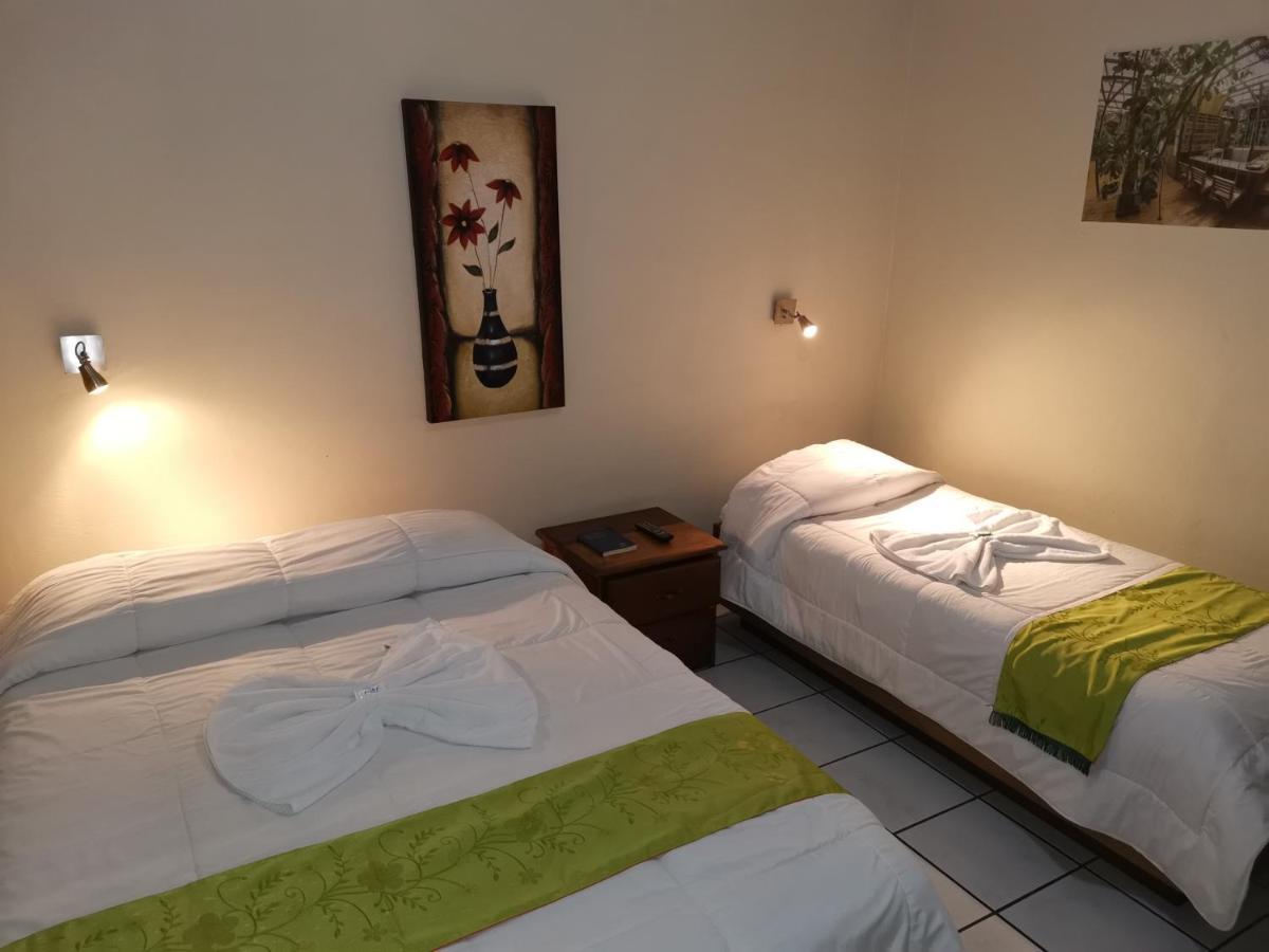Hotel Wagelia Turrialba Bagian luar foto