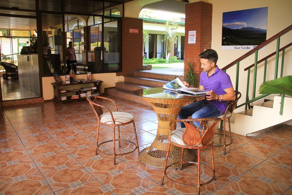 Hotel Wagelia Turrialba Bagian luar foto