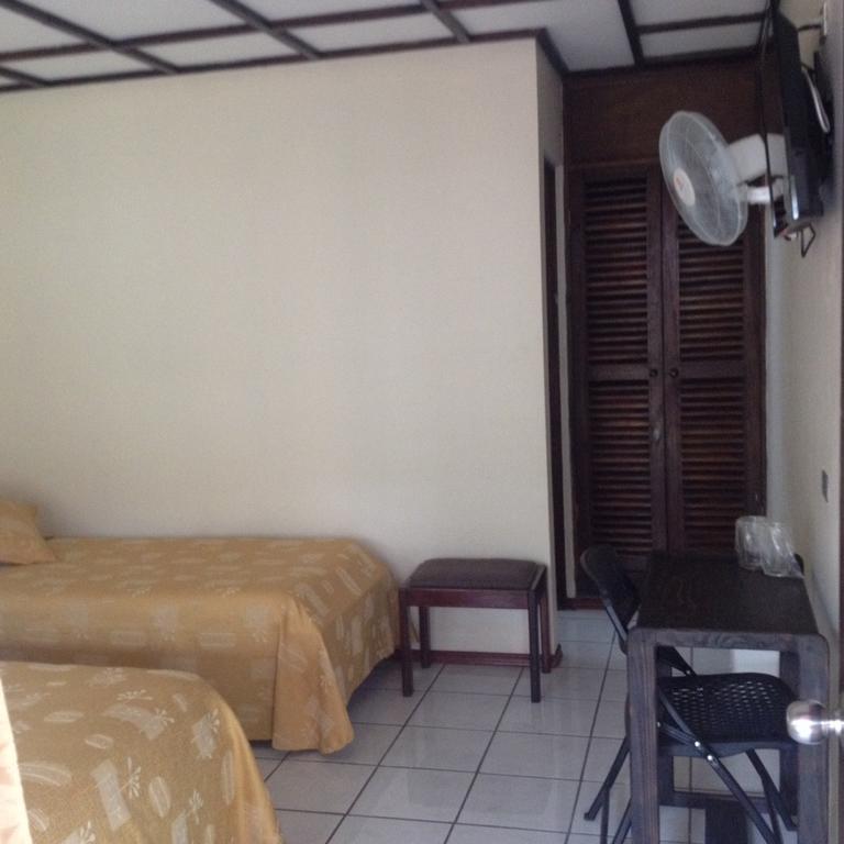 Hotel Wagelia Turrialba Ruang foto