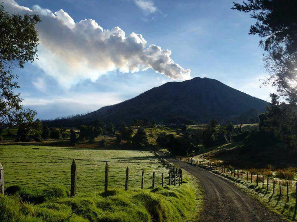 Hotel Wagelia Turrialba Bagian luar foto