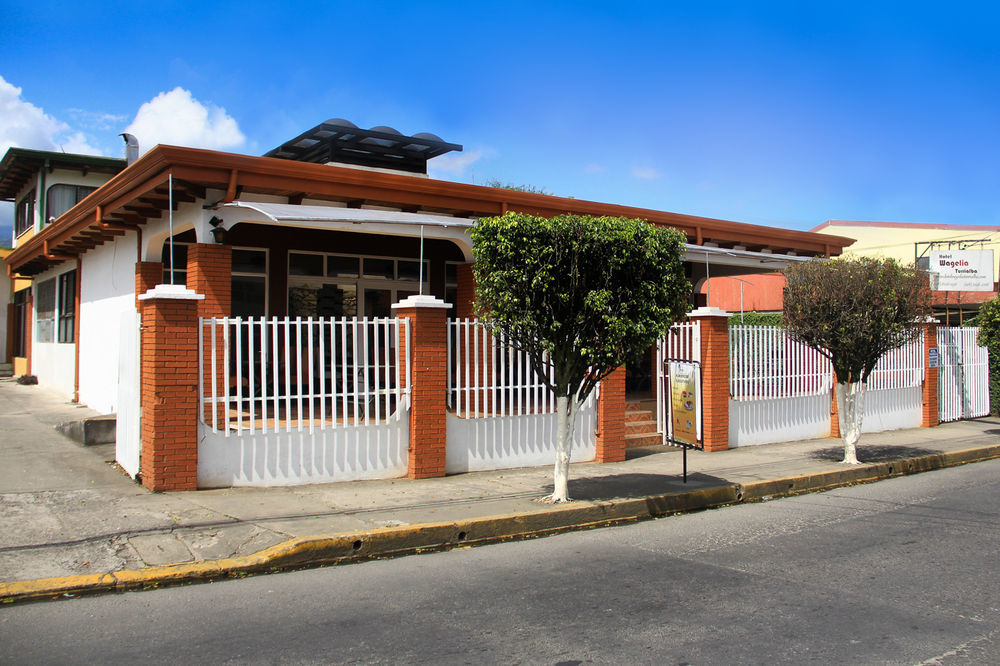 Hotel Wagelia Turrialba Bagian luar foto