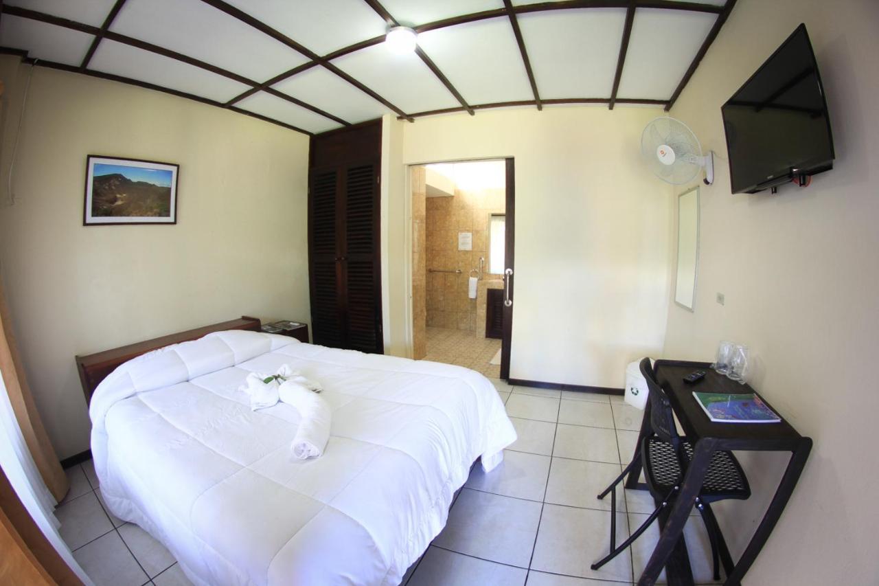 Hotel Wagelia Turrialba Bagian luar foto