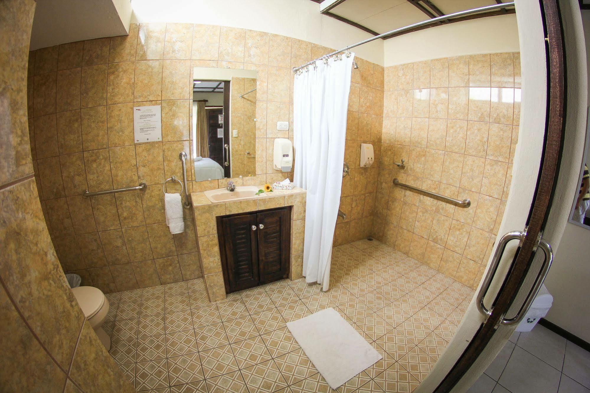 Hotel Wagelia Turrialba Bagian luar foto